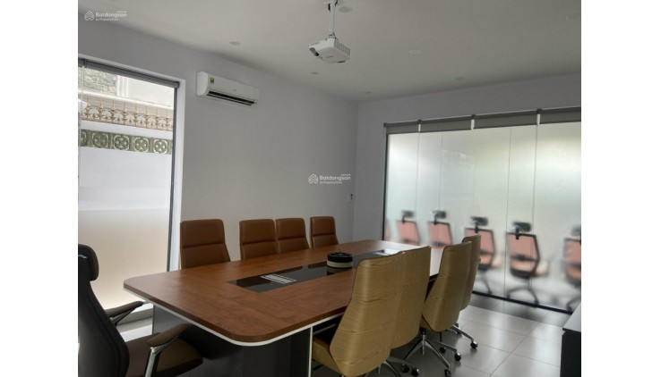 Bán nhanh căn biệt thự 300m2  có 2 mặt tiền trước sau, khu An Phú Q2